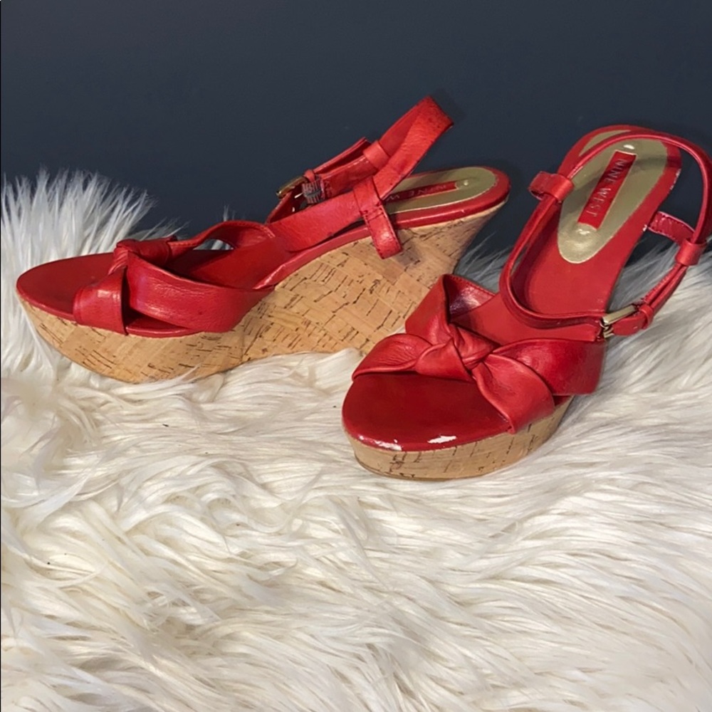 Sandals - Picture 2 of 6